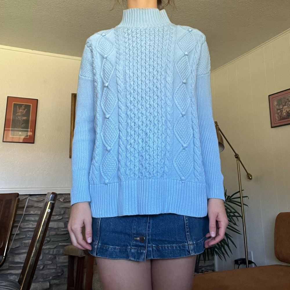 NWT J CREW OVERSIZES SWEATER. Love this selling cause it’s a little long in me.